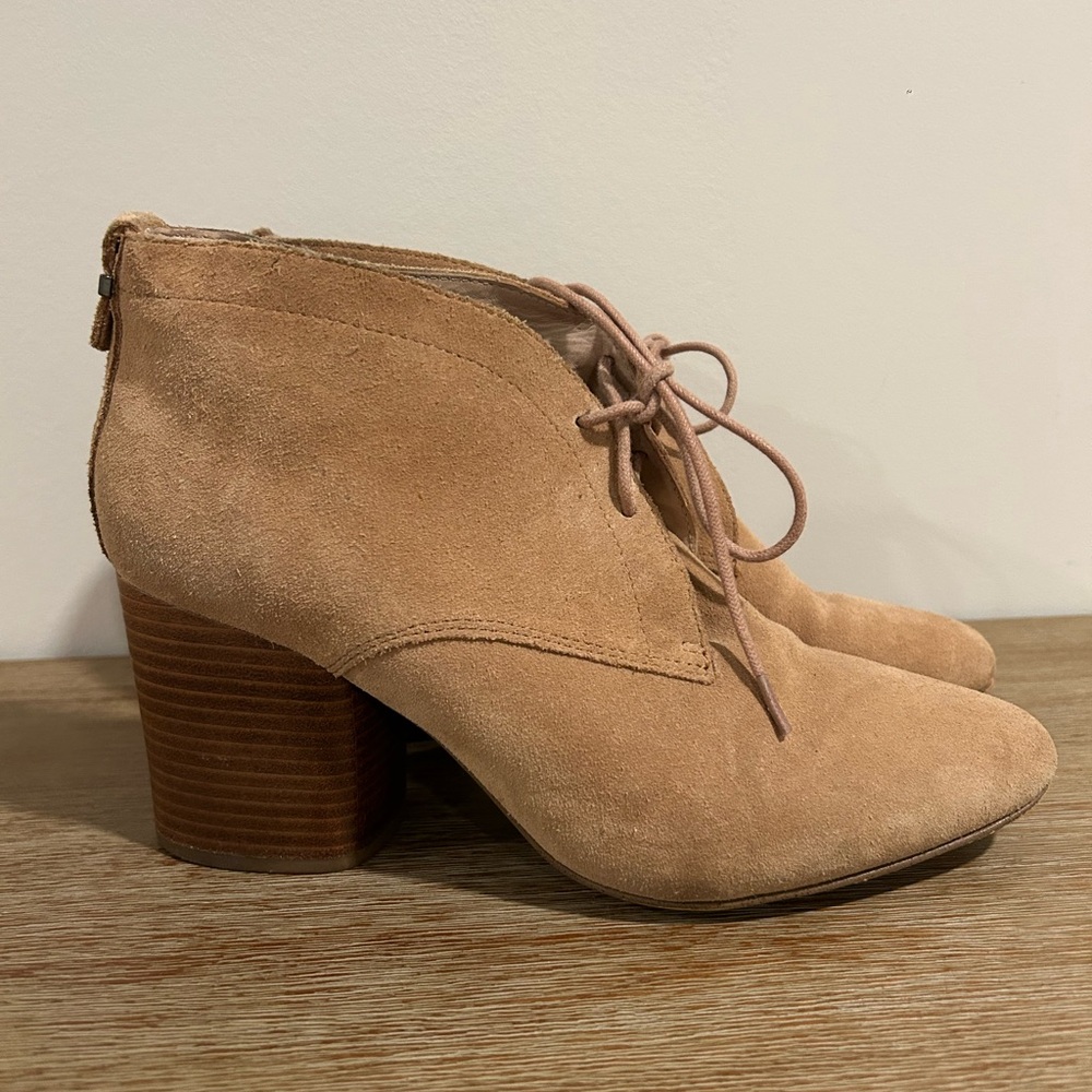 French Connection Dinah Beige Suede Lace Up Ankle Boots - Size 8.5